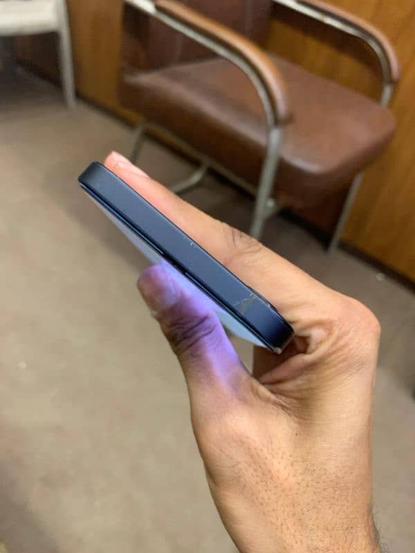 iPhone 12 64gb factory unlocked - Non pta 3