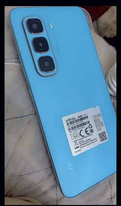 Infinix Hot 50 pro 16/128 0