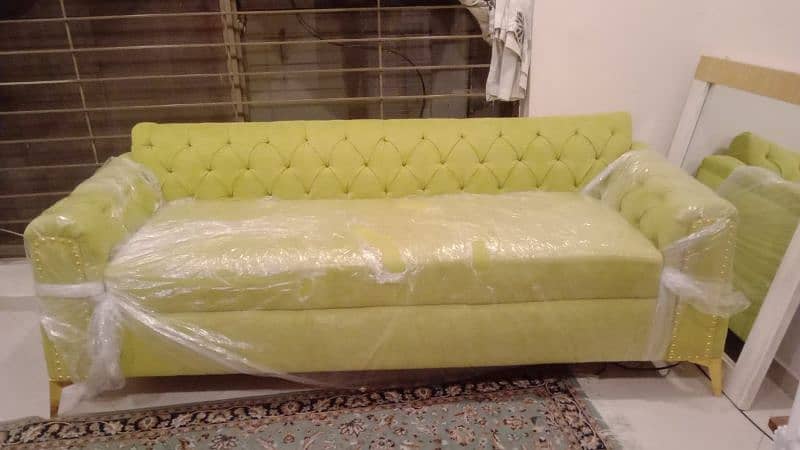 Lime Green Sofa Set. 1