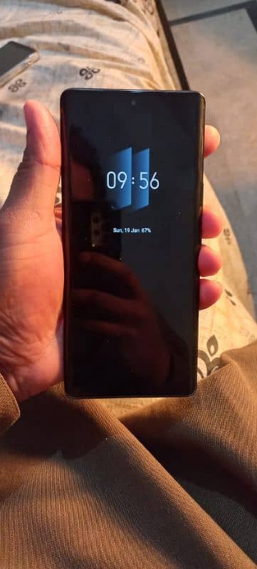 Vivo V30e 5