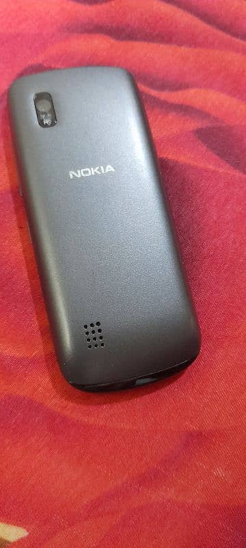 Nokia ASHA 300 3