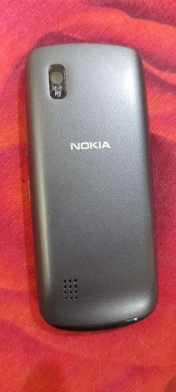 Nokia ASHA 300 6