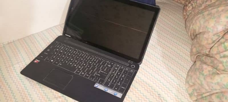 TOSHIBA SATELLITE C55T With Amda A6 Quad core processor 0