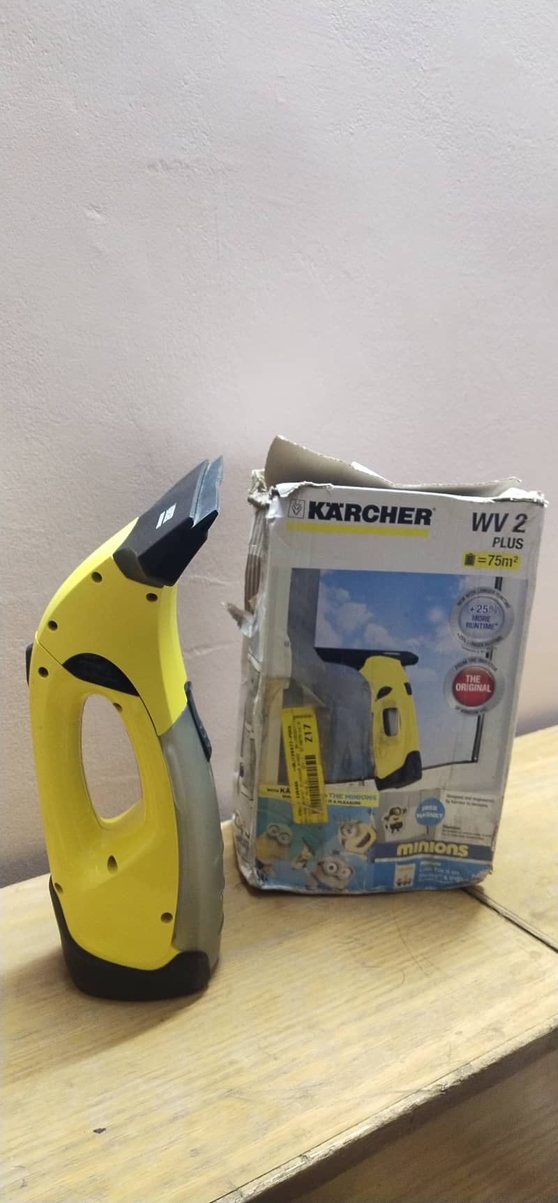 Urgent SALE KARCHER WV2 PLUS  CORDLESS WINDOW GLASS CLEANER 1