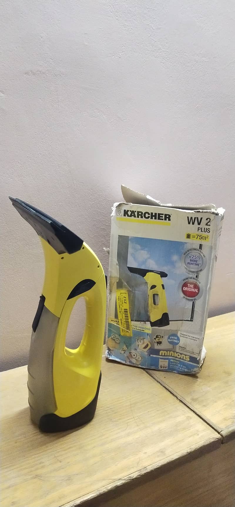 Urgent SALE KARCHER WV2 PLUS  CORDLESS WINDOW GLASS CLEANER 3