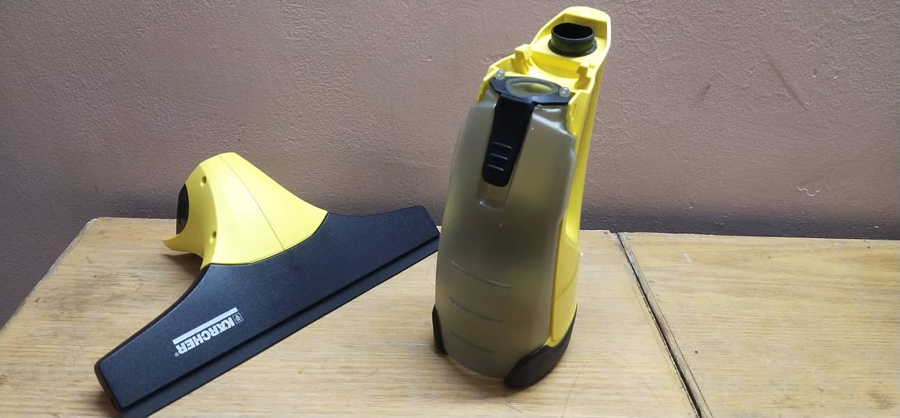 Urgent SALE KARCHER WV2 PLUS  CORDLESS WINDOW GLASS CLEANER 9