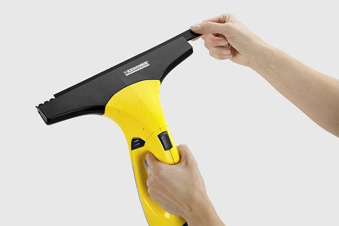 Urgent SALE KARCHER WV2 PLUS  CORDLESS WINDOW GLASS CLEANER 11