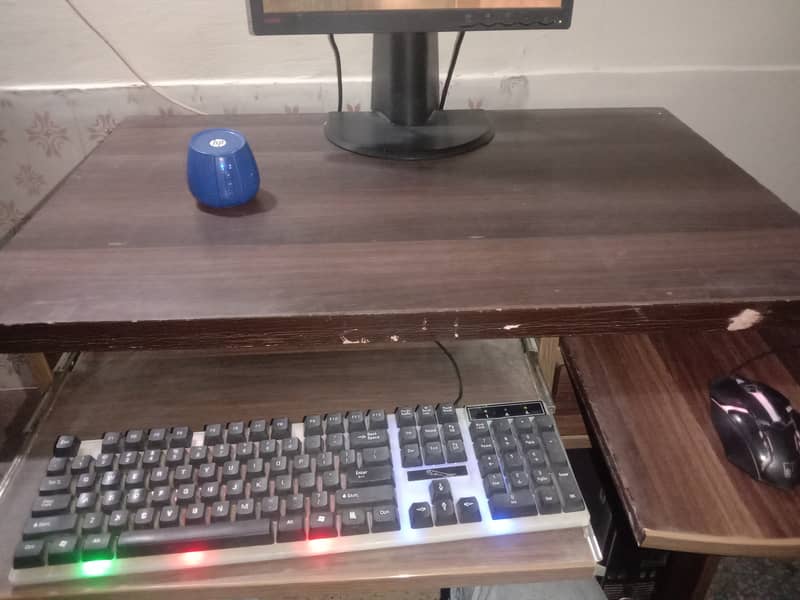 Computer/Gaming table for sale 1