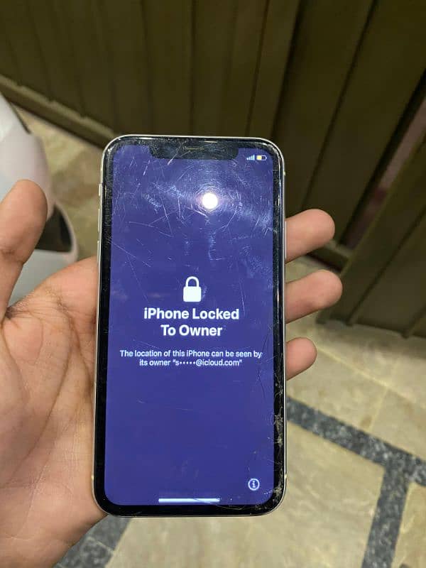 iPhone 11 iCloud locked 7