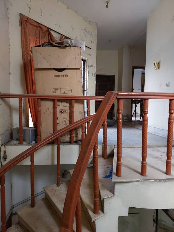 17 Marla Double Storey Old House Nespak Society Phase-1 Lahore 14