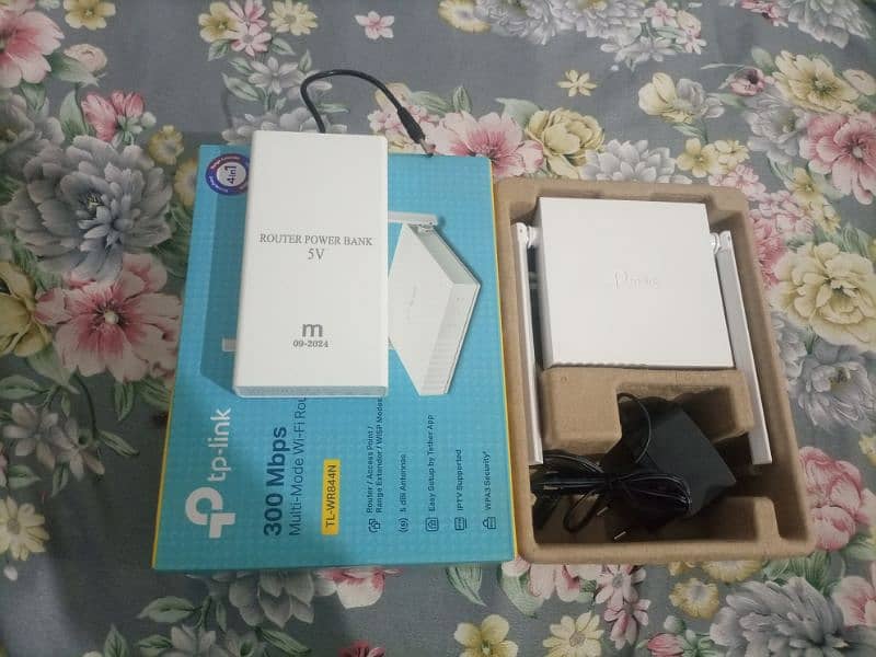 Tp link router with power bank router 10 month warranty me he 2