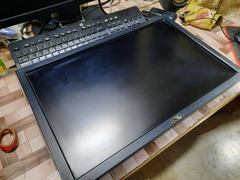 Dell 22 Inch 2