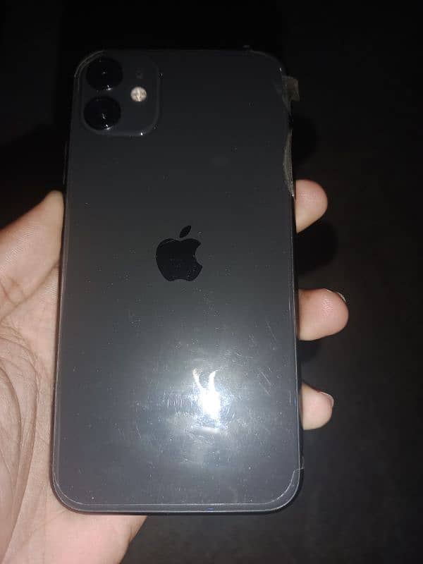 iphone 11 condition 10/9.5 water pack 1