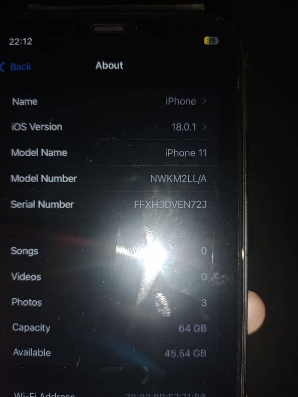 iphone 11 condition 10/9.5 water pack 4