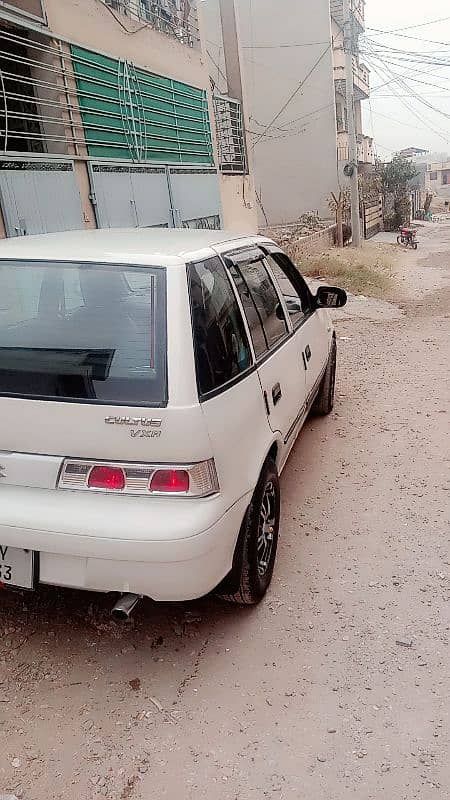 Suzuki Cultus VXL 2001 4