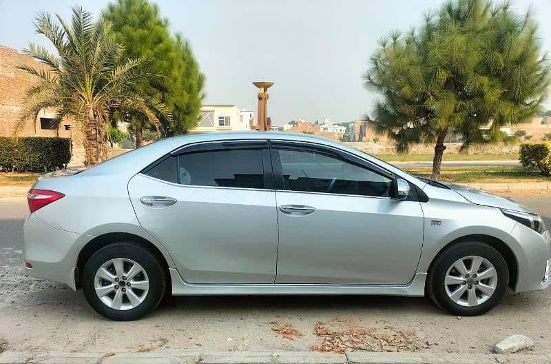 Toyota Corolla Altis 2017 3