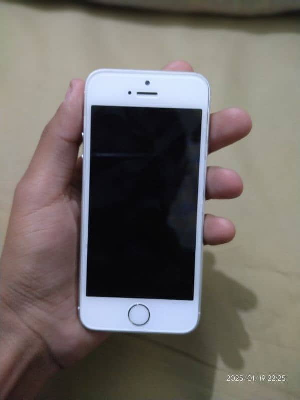 Iphone 5S  for sale new condition 10/10 5