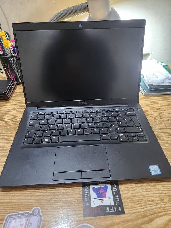 Dell 7390 i5 8th gen 2