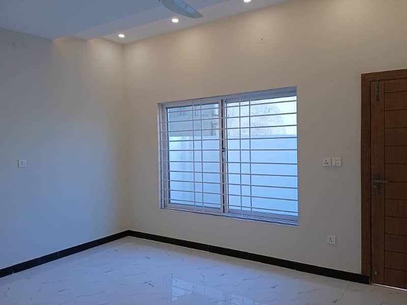 Ground+Floor Hall available for rent/men rod 6