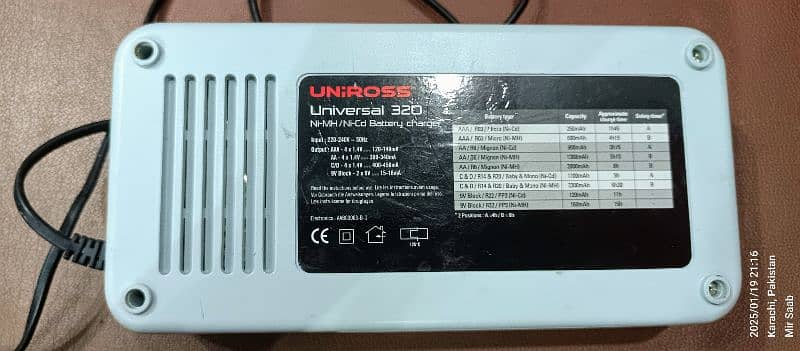 UNIROSS UNIVERSAL 320 AA AAA 9V Battery Rechargeable Battery NiCd NiMH 2