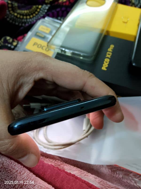 Poco X3 Pro in neat condition 7