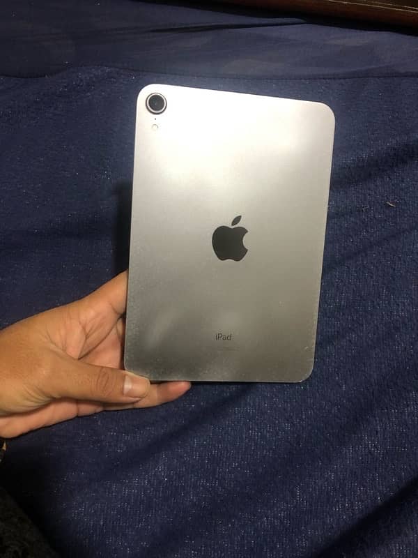 ipad mini 6 64Gb with  original charger cable  and box 6