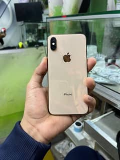 I PHONE XS 64 GB  FACTORY UNLOCK