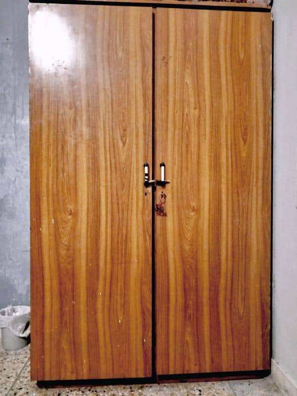 Wooden Wardrobe in Good Condition for Sale 0