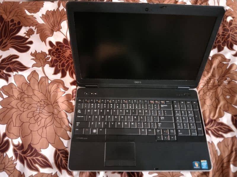 Dell Latitude e6540 2