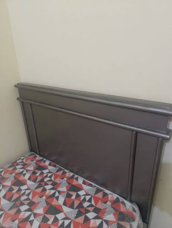 single bed with brand new mattress 9