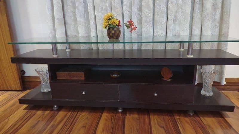 Media Console 0