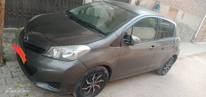 Toyota Vitz 2015 3