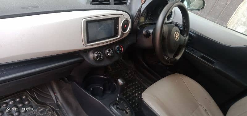 Toyota Vitz 2015 6