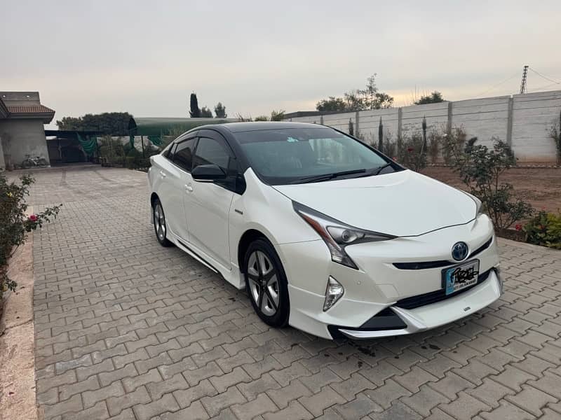 Toyota Prius 2017 0