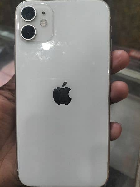 I phone 11 10 by 10 64 gb bettey heath 85 jv ha 1