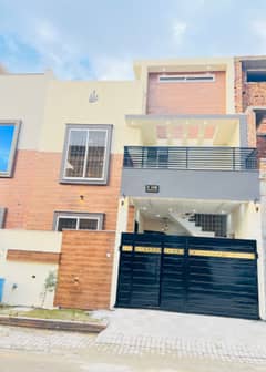 Kohistan Enclave F block 5 marla Luxury House For Sale.