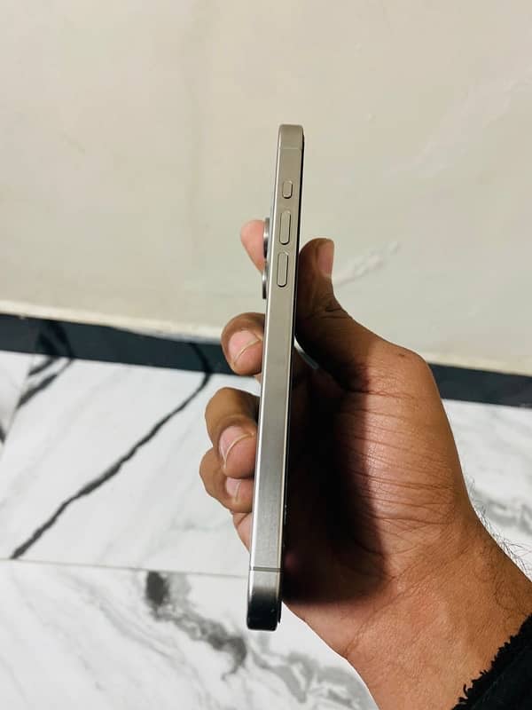 iphone 15 pro max natural titanium 5