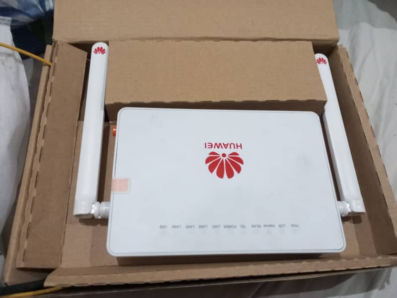 Huawei Optical Network Terminal (ONT) device 8