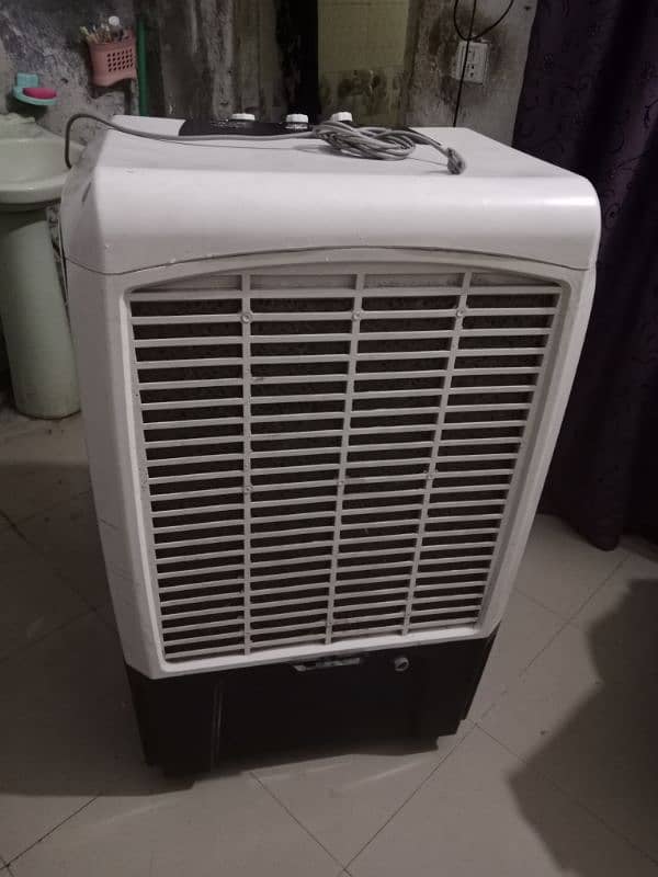 Rays company full size room cooler months used 4