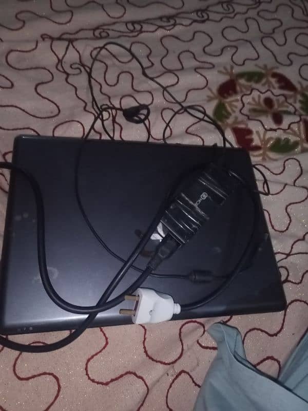 laptop acer ok condition no any fault only battery expire direct on 0