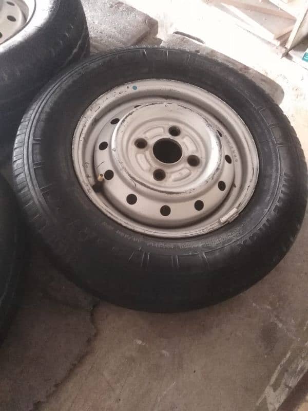 Suzuki every R12 tyre's plus rim for used extra tyre/stupni 1