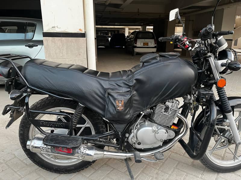 Suzuki GS 150 SE 2022 2