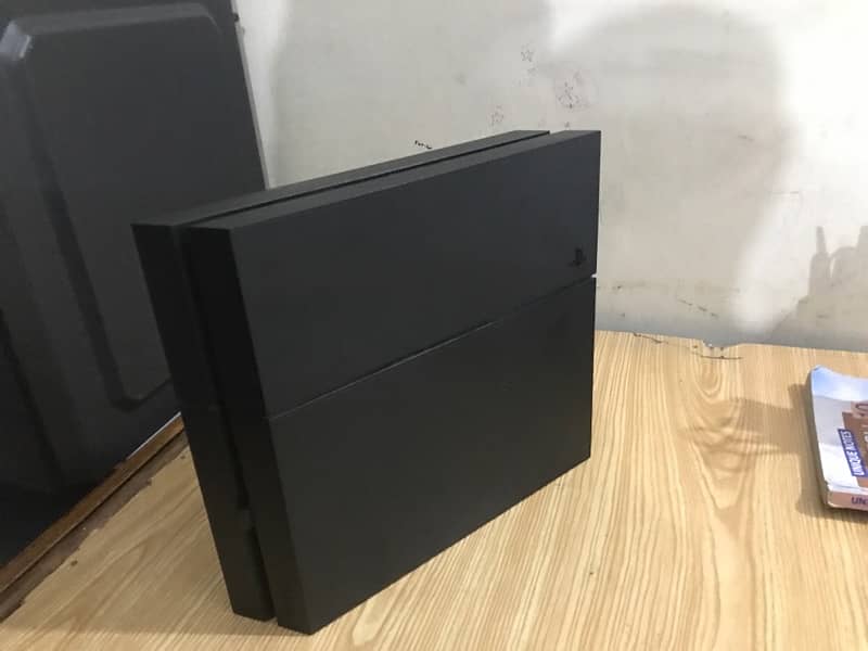 ps4 500gb 10/10 with games 1 controller final price 0