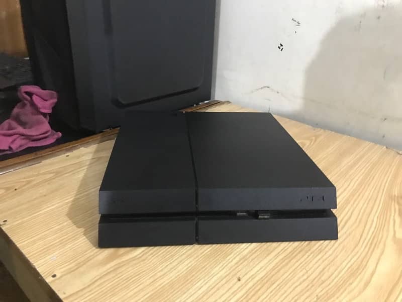 ps4 500gb 10/10 with games 1 controller final price 2