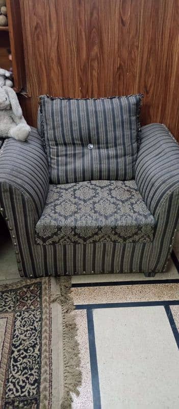 sofa set is for sale 1