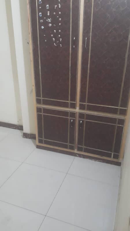 Family flat for rent phase 5 Bajli Pani gas available ha 3