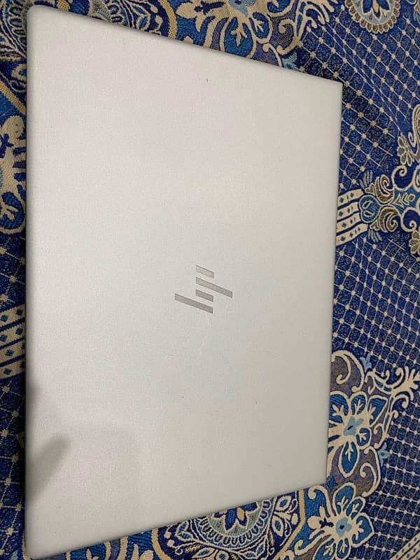 hp core i5 8 generation G5 RAM 16 SSD 256gb 3