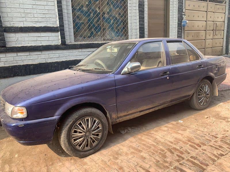 Nissan Sunny 1993 13