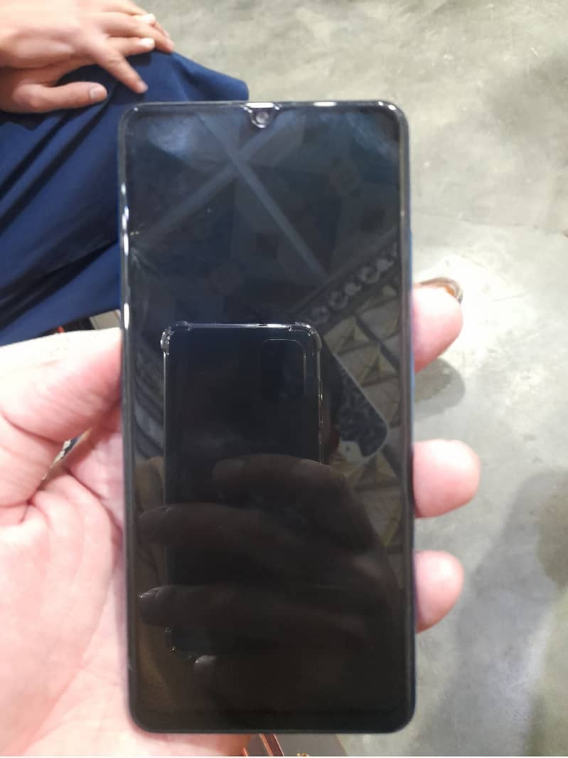 Samsung Mobile A32 (Glass Cracked) 5