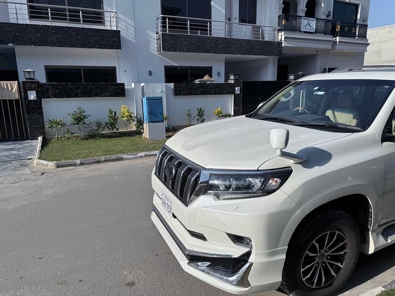 Toyota Prado 2018 TX 2.7 Limited Edition 3